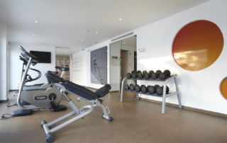 Luxury Swimming Pool Apartment PLAYA D EN BOSSA Ibsuapt Gym - LeibTour: TOP aparthotels in Ibiza