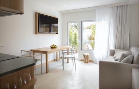 MRSBTQP Deluxe 3 - LeibTour: TOP aparthotels in Ibiza