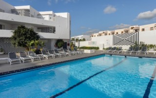 Modern Loft Studio Playa d en Bossa BOSSAMOG Pool 3 - LeibTour: TOP aparthotels in Ibiza