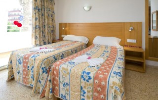 Nice Cozy Apartment with Pool PLAYA DEN BOSSA VICEGRELI Bedroom 10 - LeibTour: TOP aparthotels in Ibiza