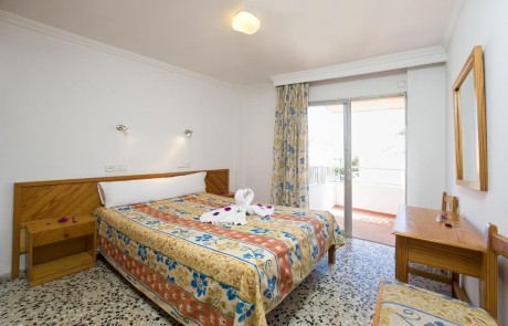 Nice Cozy Apartment with Pool PLAYA DEN BOSSA VICEGRELI Bedroom 4 1 - LeibTour: TOP aparthotels in Ibiza