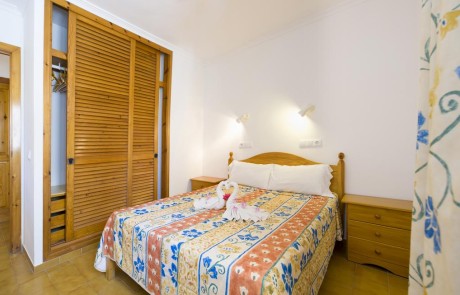 Nice Cozy Apartment with Pool PLAYA DEN BOSSA VICEGRELI Bedroom 6 - LeibTour: TOP aparthotels in Ibiza