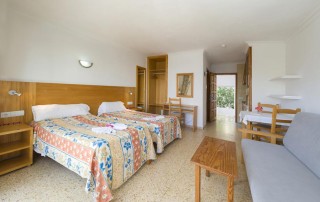 Nice Cozy Apartment with Pool PLAYA DEN BOSSA VICEGRELI Bedroom 9 1 - LeibTour: TOP aparthotels in Ibiza