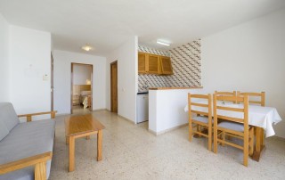 Nice Cozy Apartment with Pool PLAYA DEN BOSSA VICEGRELI Living 5 - LeibTour: TOP aparthotels in Ibiza