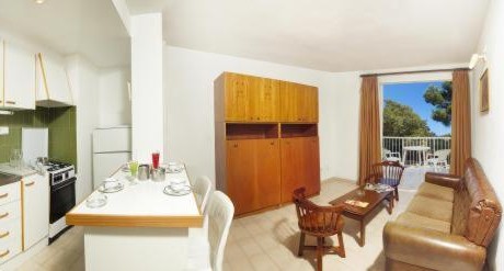 PCLLCLO 1 Bedroom Familiar 3 - LeibTour: TOP aparthotels in Ibiza