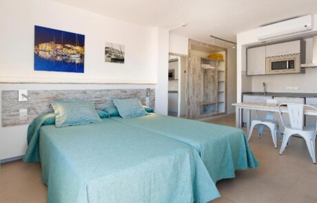 PLBESAN Studio - LeibTour: TOP aparthotels in Ibiza