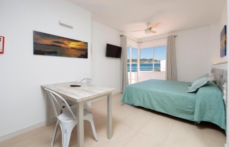 PLBESAN Studio 8 - LeibTour: TOP aparthotels in Ibiza