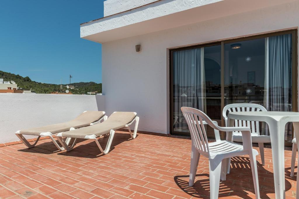 MID SEASON EXCLUSIVE OFFER PROMOTION FOR IBIZA - Leibtour Portfolio: Nice cozy holiday apartments in the downtown, close to the center, SAN ANTONIO - Property Code: RSOLPTA