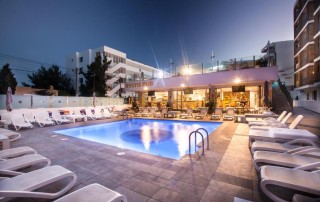 RYDOWNIB pub - LeibTour: TOP aparthotels in Ibiza