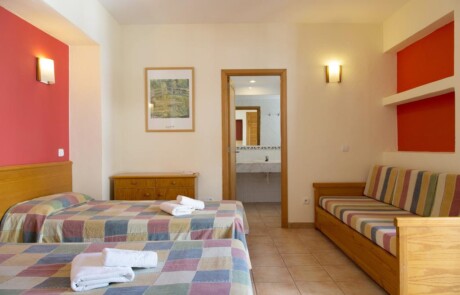 SCMAPTSA 21 - LeibTour: TOP aparthotels in Ibiza