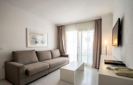 SEDUQPL 23 1 - LeibTour: TOP aparthotels in Ibiza