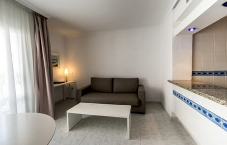 SEDUQPL 3 - LeibTour: TOP aparthotels in Ibiza