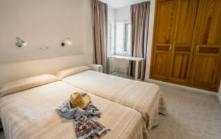 SEDUQPL 7 - LeibTour: TOP aparthotels in Ibiza