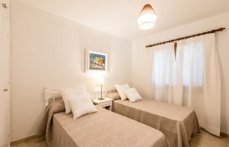 SEUROS 2 - LeibTour: TOP aparthotels in Ibiza