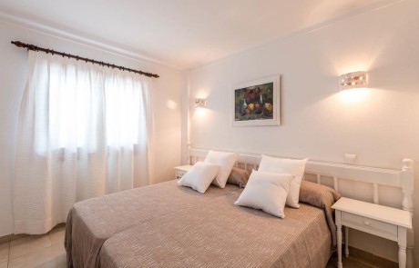 SEUROS 3 - LeibTour: TOP aparthotels in Ibiza