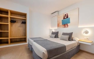 SLVNTIBZ PS2 11 - LeibTour: TOP aparthotels in Ibiza