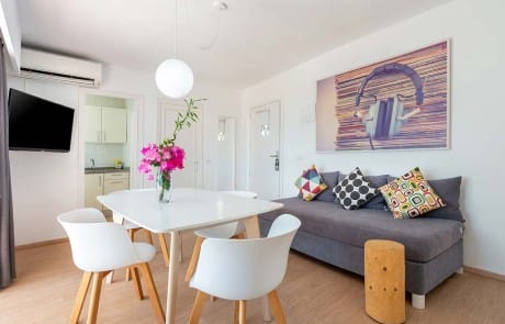 SLVNTIBZ PS2 4 1 - LeibTour: TOP aparthotels in Ibiza