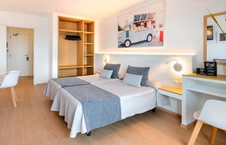 SLVNTIBZ ST - LeibTour: TOP aparthotels in Ibiza