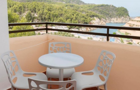 SMUGPAR 2 - LeibTour: TOP aparthotels in Ibiza