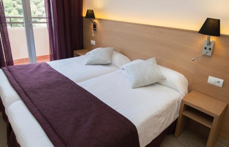 SMUGPAR 9 - LeibTour: TOP aparthotels in Ibiza