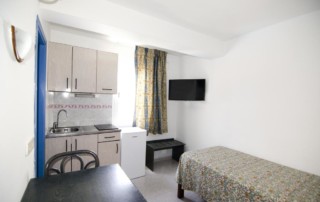 Studio apartment with pool close to the beach CECIAPSA Studio apartment3 - LeibTour: TOP aparthotels in Ibiza