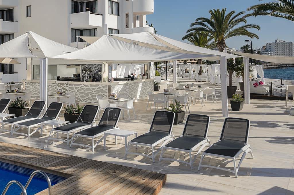 Stunning Apartment Playa den Bossa sea view - PlayaJaS 10 Portfolio: Stunning Holiday Apartments first line of the sea, PLAYA DEN BOSSA - Property Code: PLAYAJAS