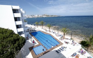 Stunning Apartment Playa den Bossa sea view PlayaJaS 9 - LeibTour: TOP aparthotels in Ibiza