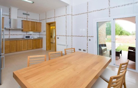 VIL ESCNL14 - LeibTour: TOP aparthotels in Ibiza