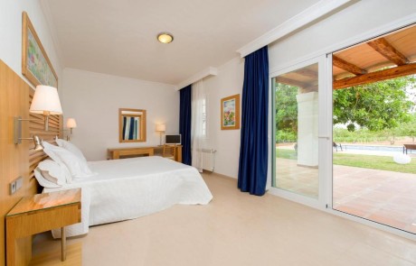 VIL ESCNL4 - LeibTour: TOP aparthotels in Ibiza