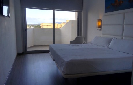 WIN 20200812 18 47 01 Pro - LeibTour: TOP aparthotels in Ibiza