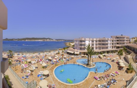 Water park pool apartment on the beach SAN ANTONIO BAY PLBESAN Pool - LeibTour: TOP aparthotels in Ibiza