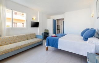 ceciapsa e3e 2 - LeibTour: TOP aparthotels in Ibiza