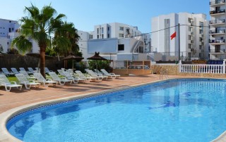 ceciapsa pool - LeibTour: TOP aparthotels in Ibiza