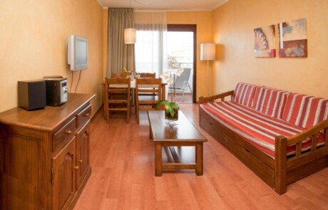 pratseu living 3 - LeibTour: TOP aparthotels in Ibiza
