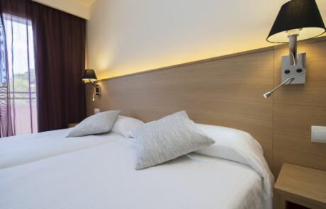 superior one bedroom apartment sea view SMUGPAR 1 - LeibTour: TOP aparthotels in Ibiza