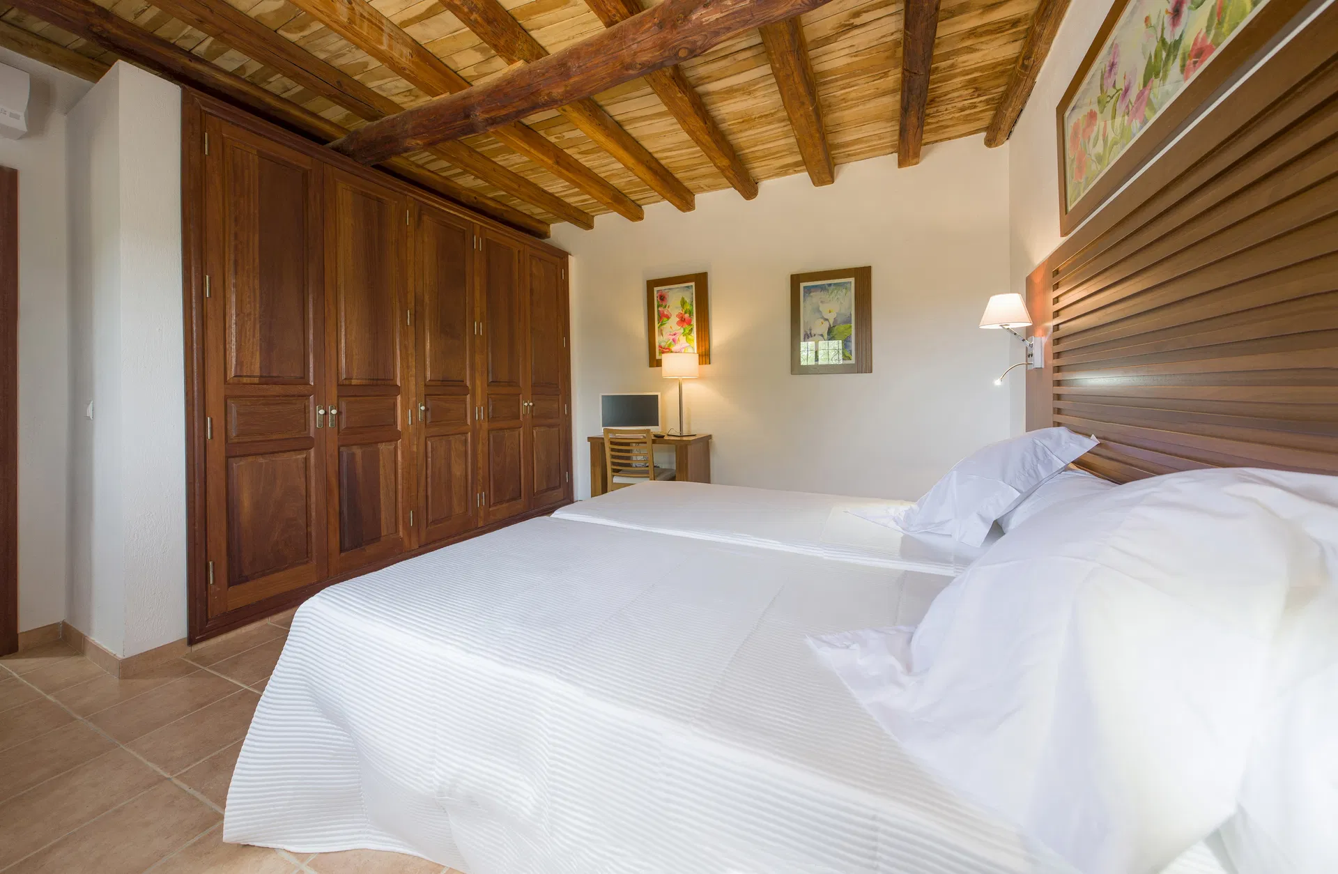 MID SEASON EXCLUSIVE OFFER PROMOTION FOR IBIZA - Leibtour Portfolio: Breathtaking Pool Villa - Santa Gertrudis TOP DEAL - Property Code: VIL-CNCMA